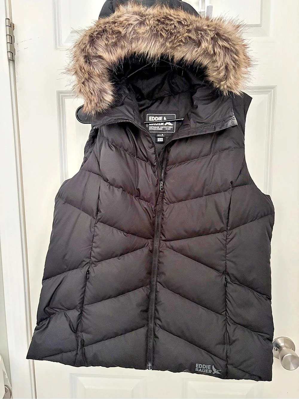 Eddie Bauer Women's Puffer down  Vest Black XL